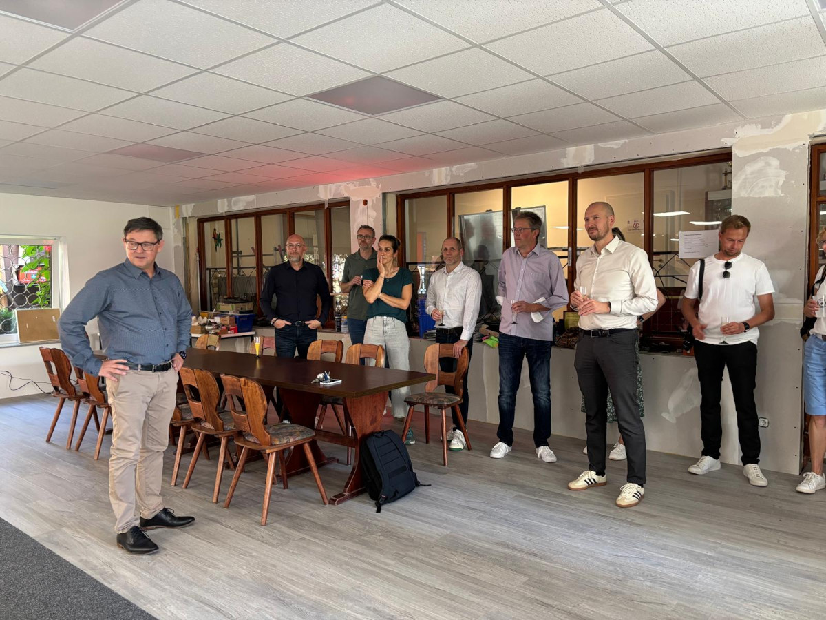 Feierliche Übergabe der Fördermittel für unsere Kegelbahn Feierliche Übergabe der Fördermittel für unsere Kegelbahn