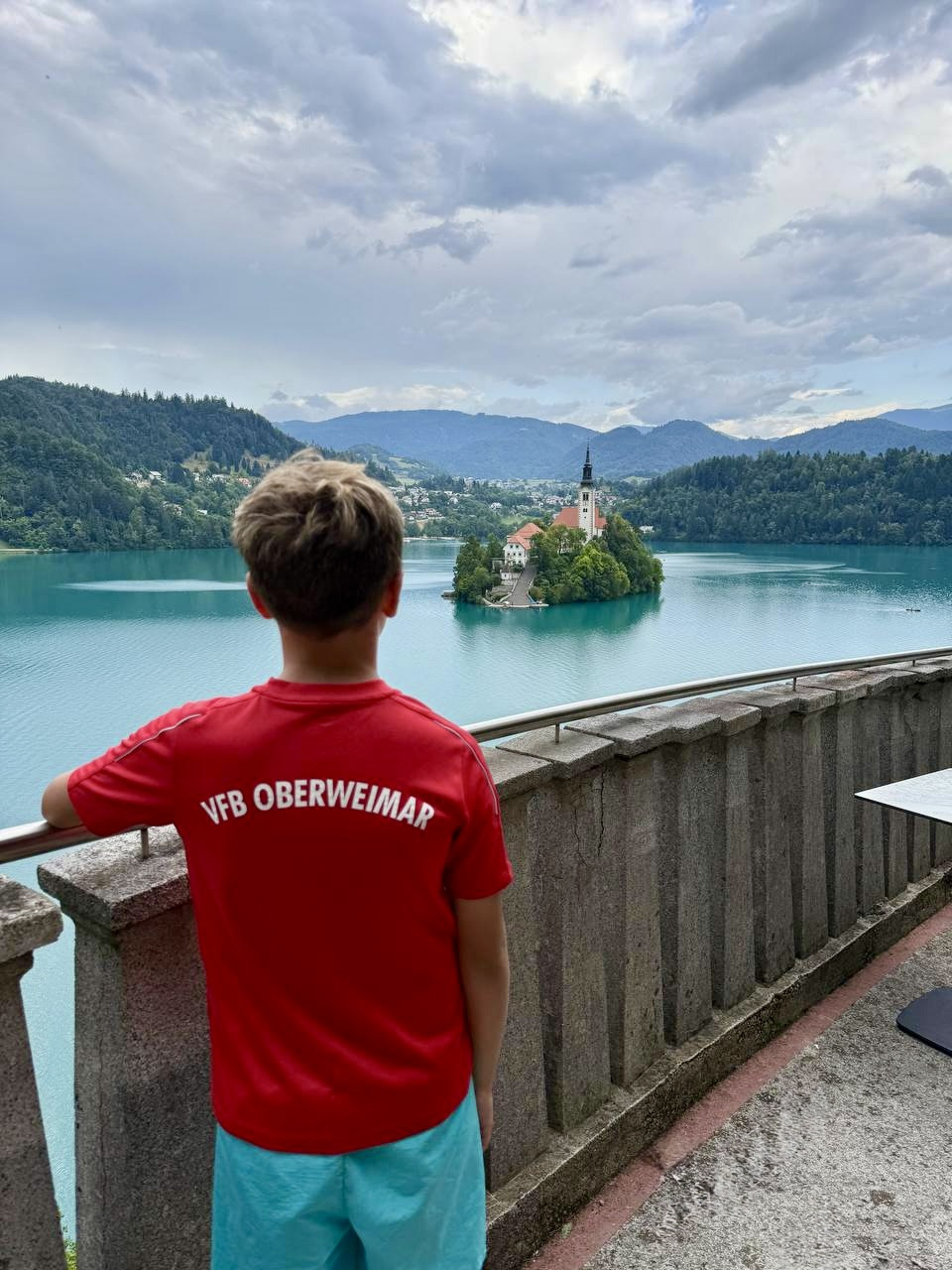 Tigran schickt liebe Grüße aus Slowenien und Deutschland Tigran schickt liebe Grüße aus Slowenien und Deutschland