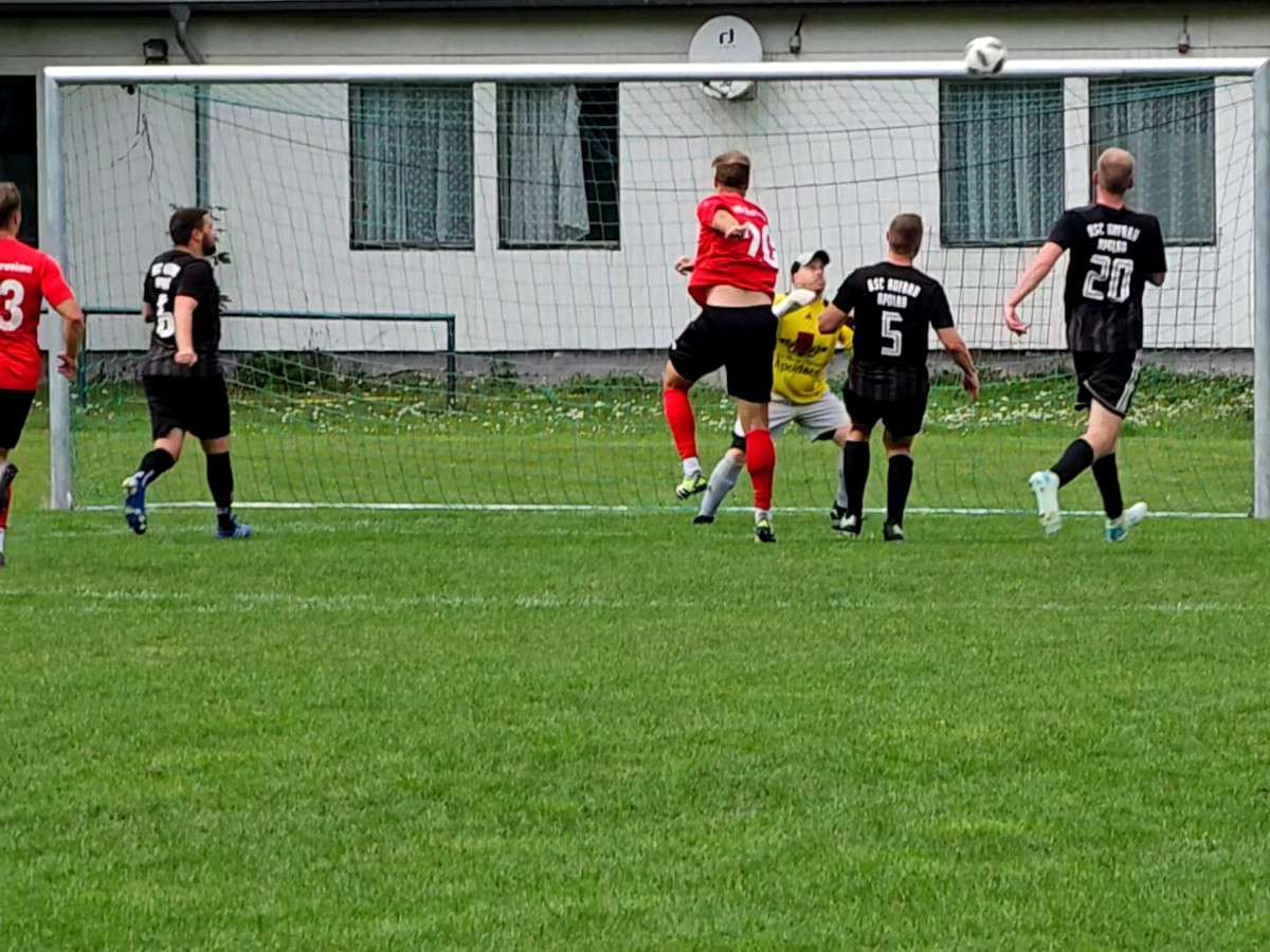 Auswärtssieg beim VfB - Erste gewinnt 2:1 Auswärtssieg beim VfB - Erste gewinnt 2:1