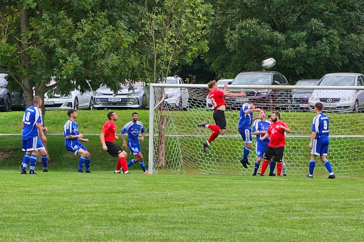 Spannender Pokalfight in Wickerstedt - Erste gewinnt 2:1