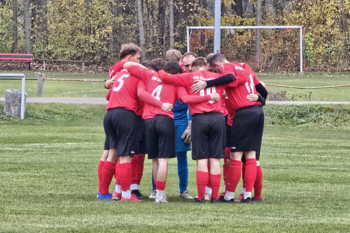 Sieg in Wickerstedt - Erste gewinnt knapp mit 3:2