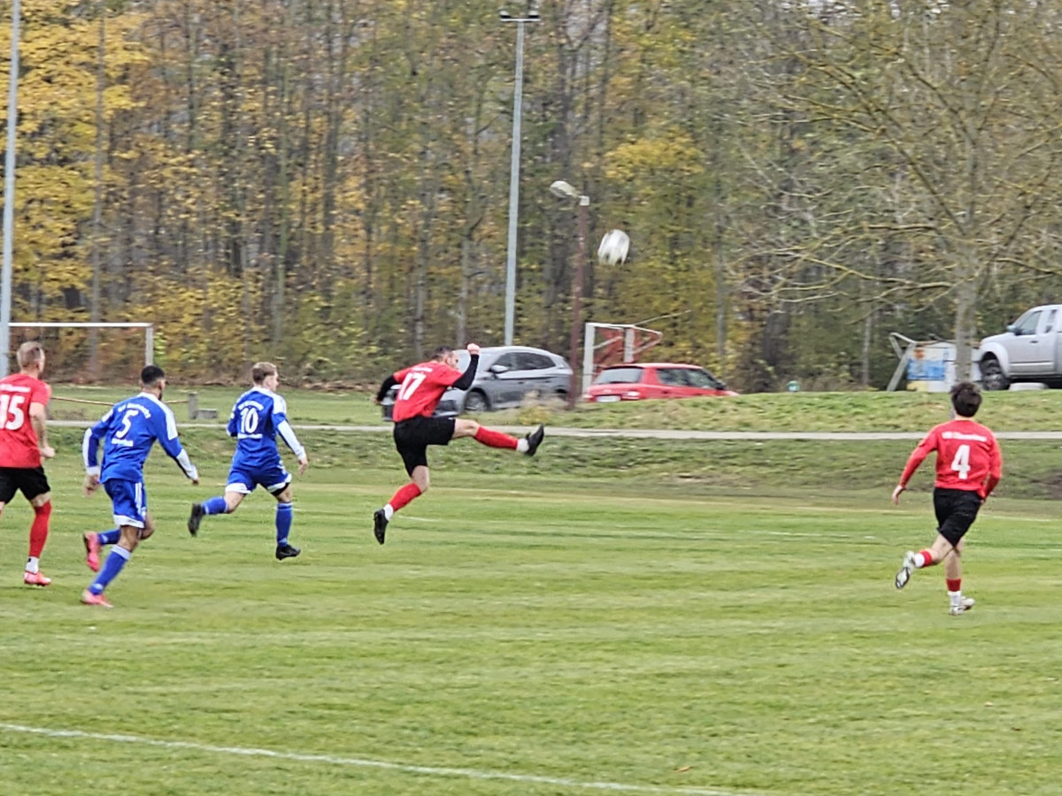 Sieg in Wickerstedt - Erste gewinnt knapp mit 3:2