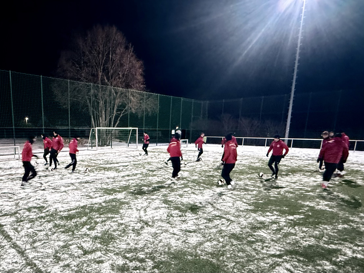 Trainingsauftakt auf dem Lindenberg Trainingsauftakt auf dem Lindenberg