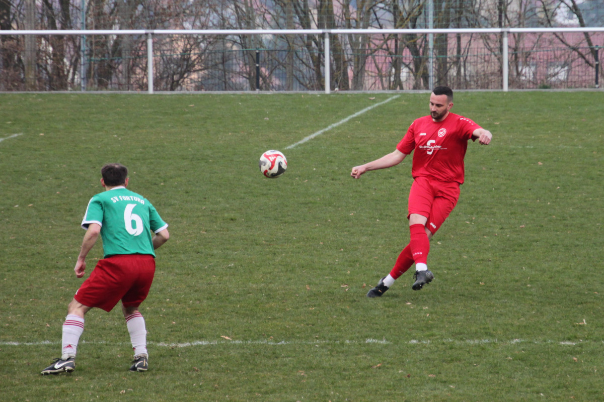 Auswärtssieg im Spitzenspiel - Erste gewinnt 1:0