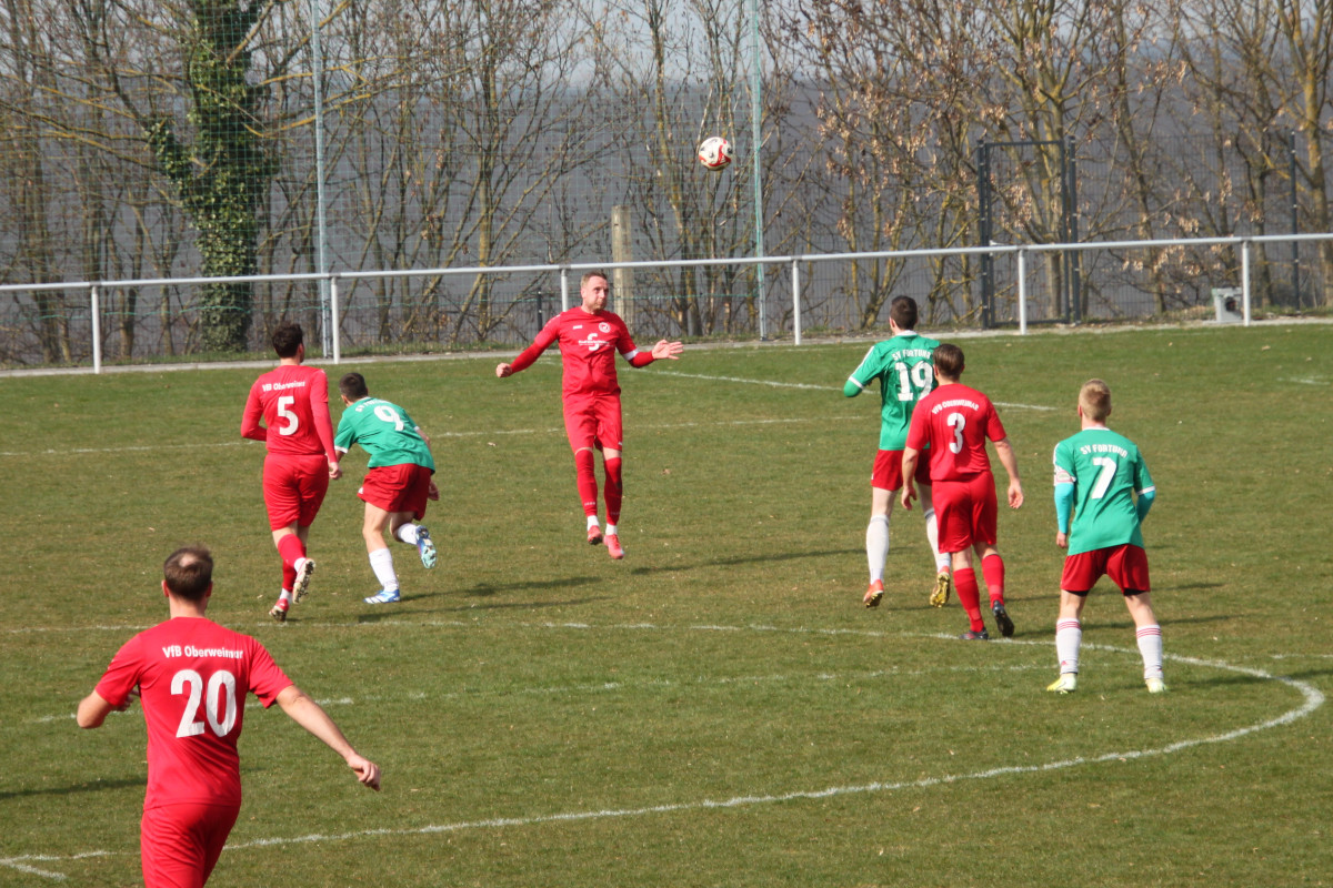 Auswärtssieg im Spitzenspiel - Erste gewinnt 1:0