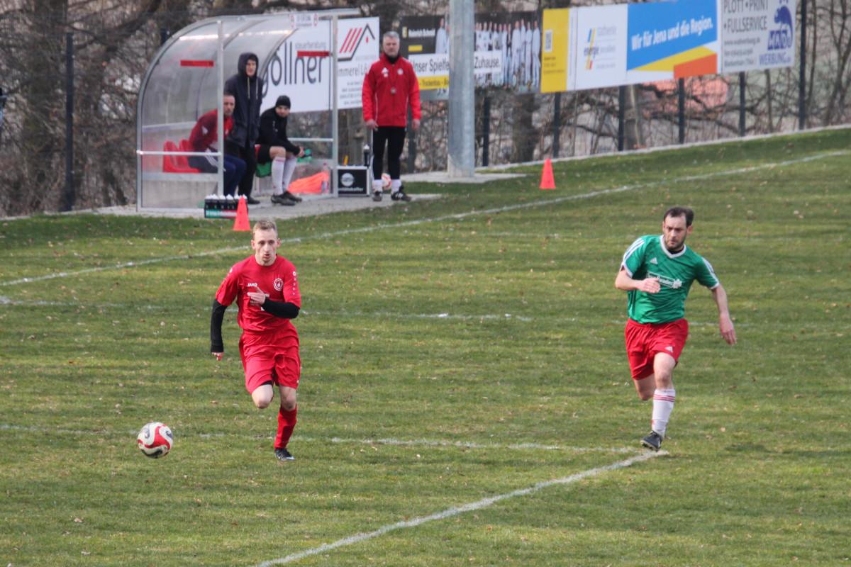 Auswärtssieg im Spitzenspiel - Erste gewinnt 1:0
