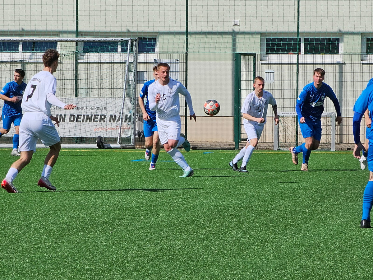 Sieg gegen Mellingen (Fotograf Thomas Dressler) Sieg gegen Mellingen (Fotograf Thomas Dressler)