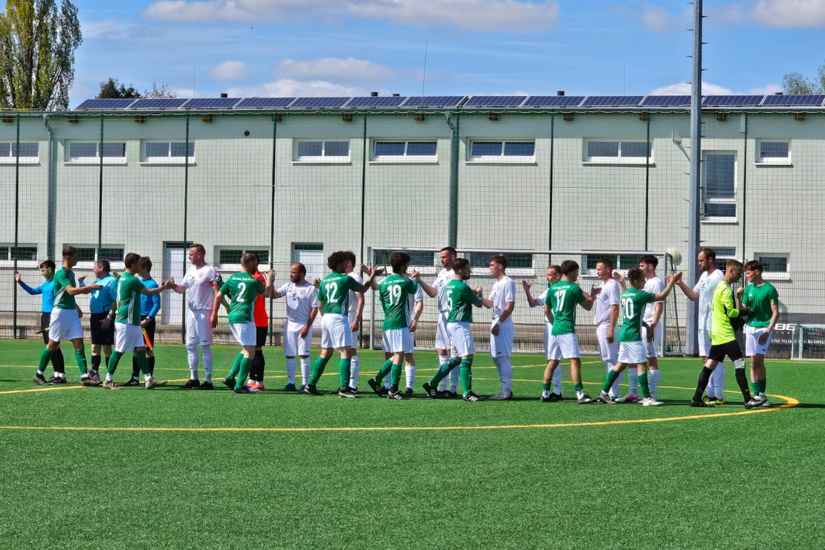 Heimsieg gegen Zottelstedt - Erste gewinnt 7:0