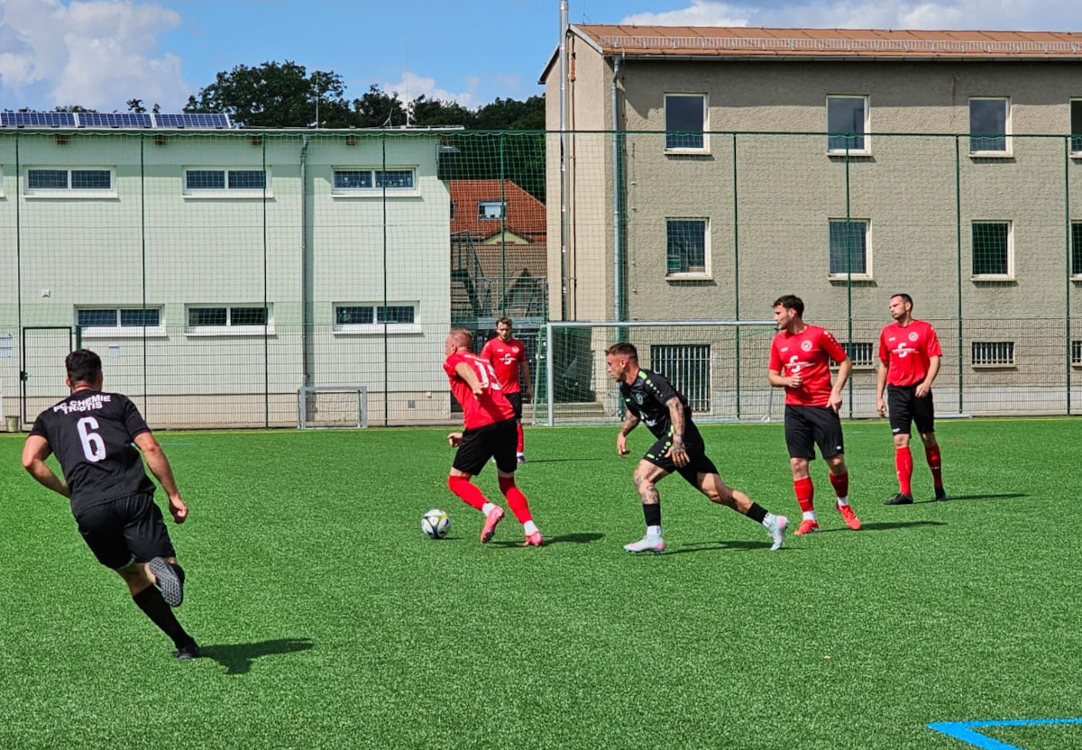 Knapper Sieg gegen Triptis Knapper Sieg gegen Triptis