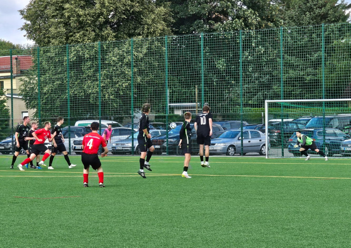 Knapper Sieg gegen Triptis Knapper Sieg gegen Triptis