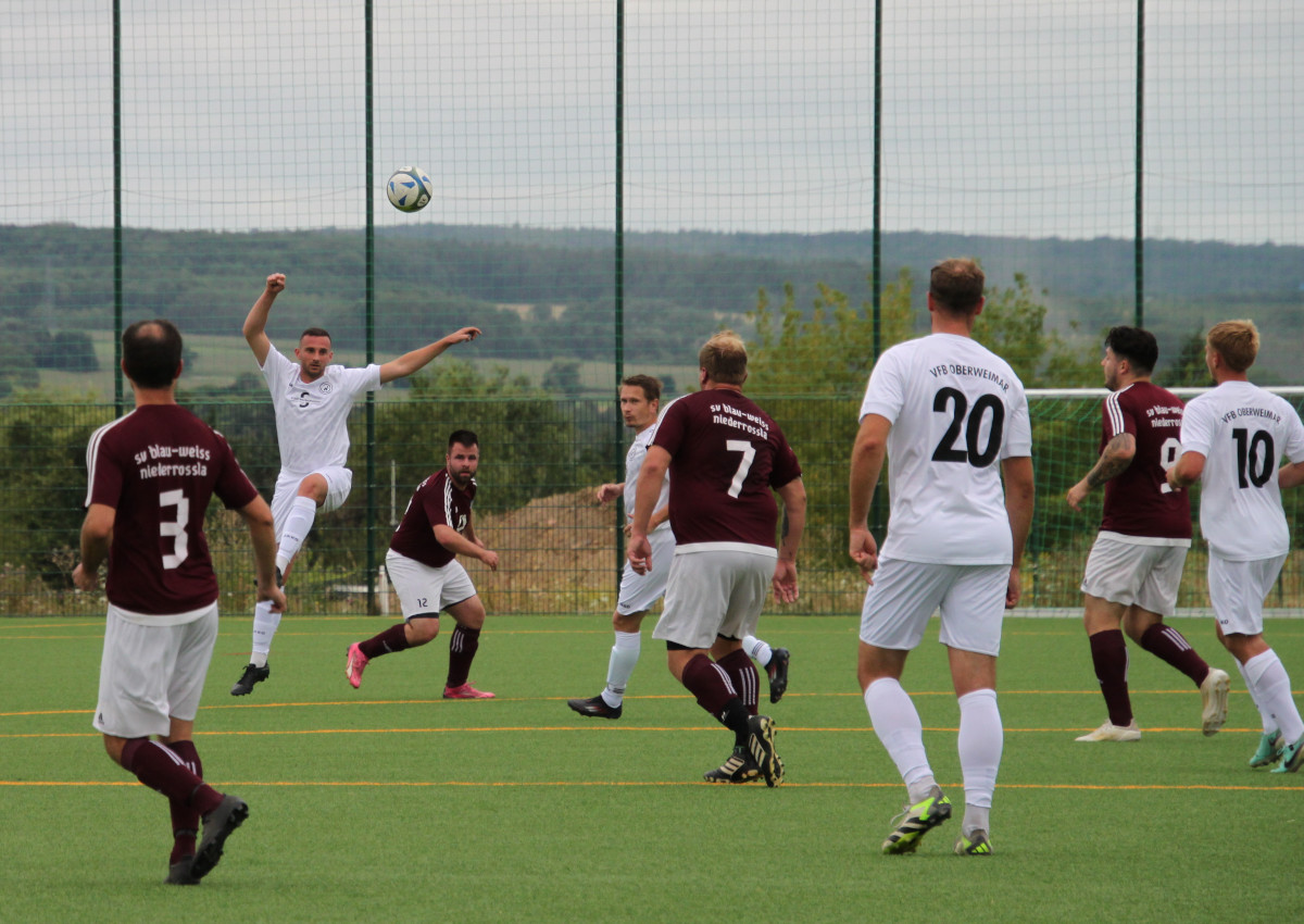 Starker Heimsieg zum Auftakt - Erste gewinnt 7:0 Starker Heimsieg zum Auftakt - Erste gewinnt 7:0