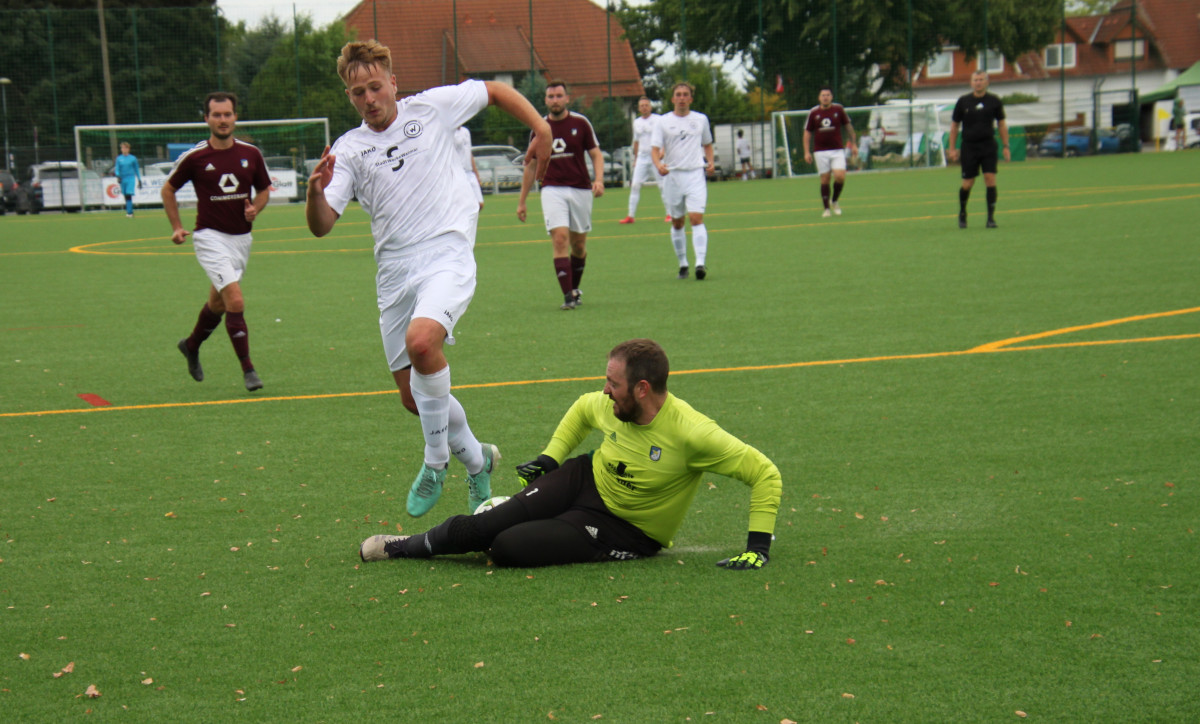 Starker Heimsieg zum Auftakt - Erste gewinnt 7:0 Starker Heimsieg zum Auftakt - Erste gewinnt 7:0