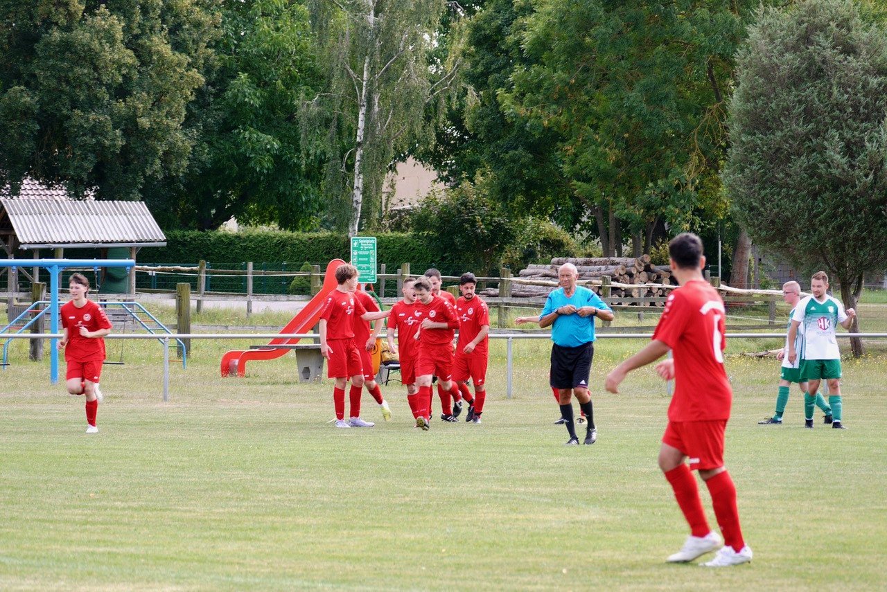 Verdienter Auswärtssieg der Zweiten in letzter Minute