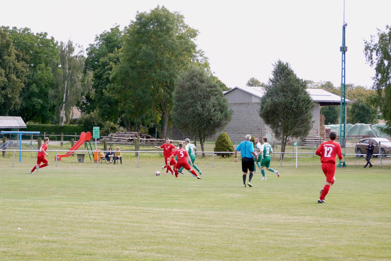 Verdienter Auswärtssieg der Zweiten in letzter Minute