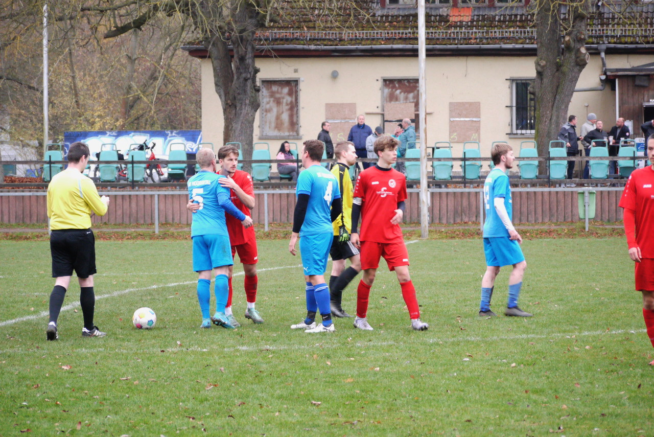Nichtangriffspakt und Schiri-Chaos - die Zweite geht gegen Moorental leer aus