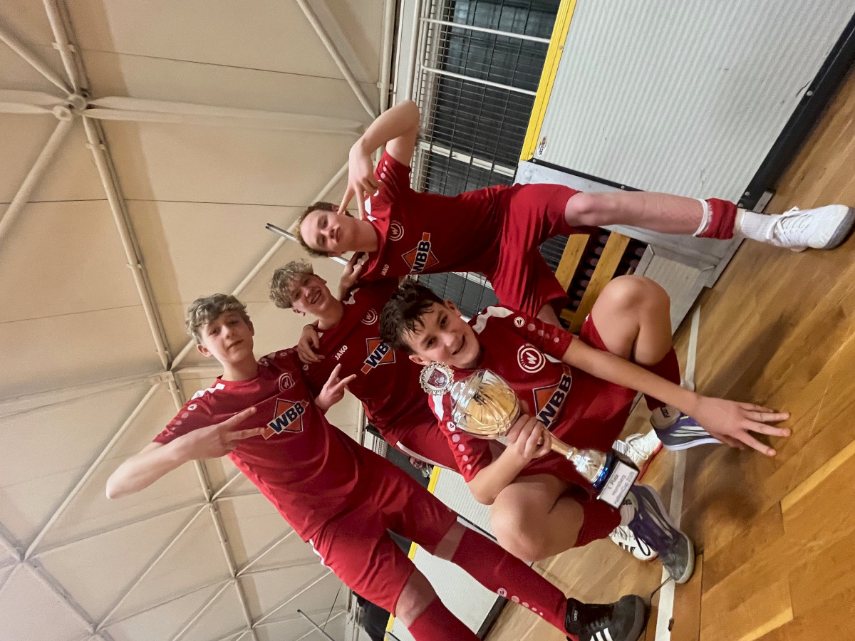 Turniersieg über Bande