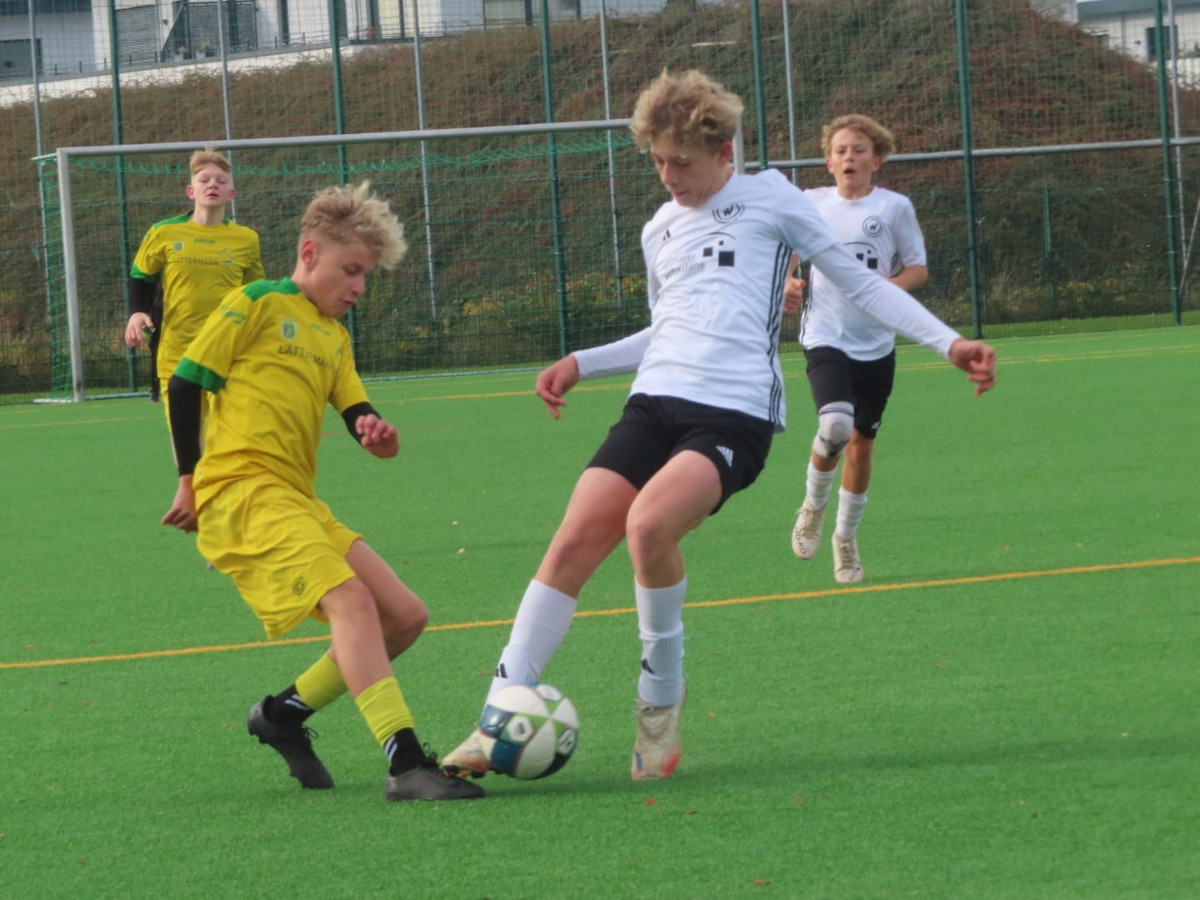 C1 berauscht sich an sich selbst C1 berauscht sich an sich selbst