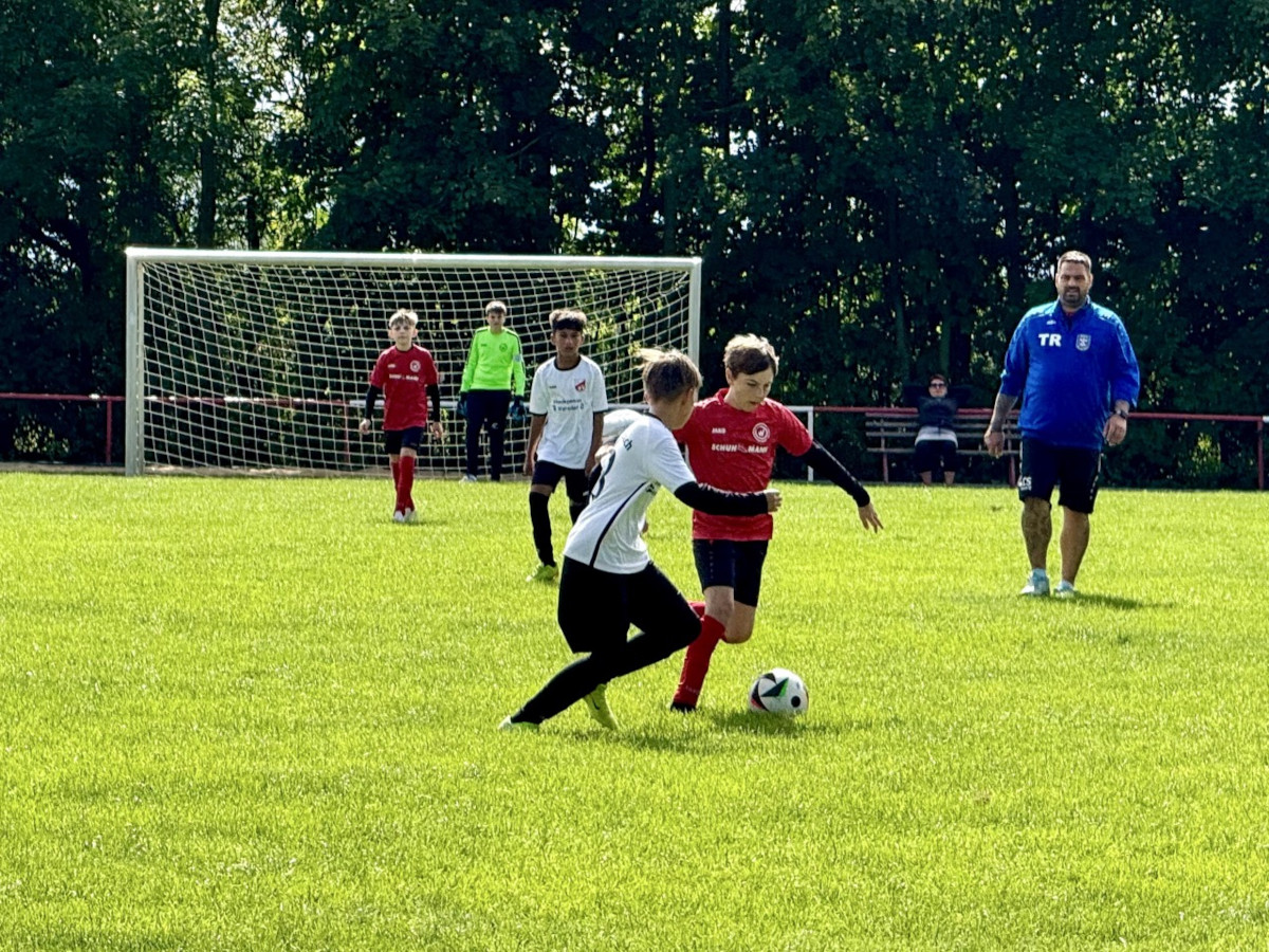 VfB Oberweimar D1 Junioren holen auswärts in Pfiffelbach nächsten Sieg - Tabellenführer VfB Oberweimar D1 Junioren holen auswärts in Pfiffelbach nächsten Sieg - Tabellenführer