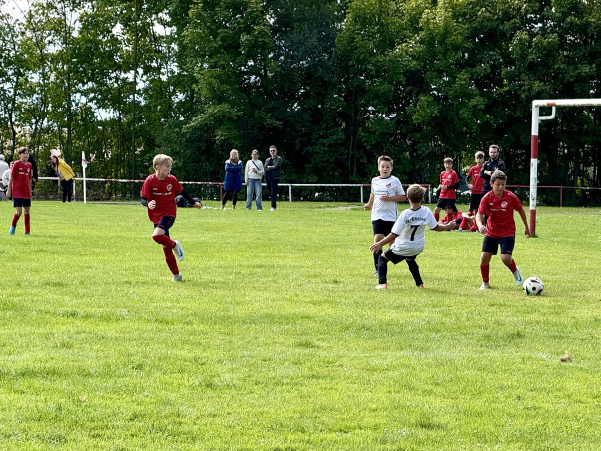 VfB Oberweimar D1 Junioren holen auswärts in Pfiffelbach nächsten Sieg - Tabellenführer VfB Oberweimar D1 Junioren holen auswärts in Pfiffelbach nächsten Sieg - Tabellenführer