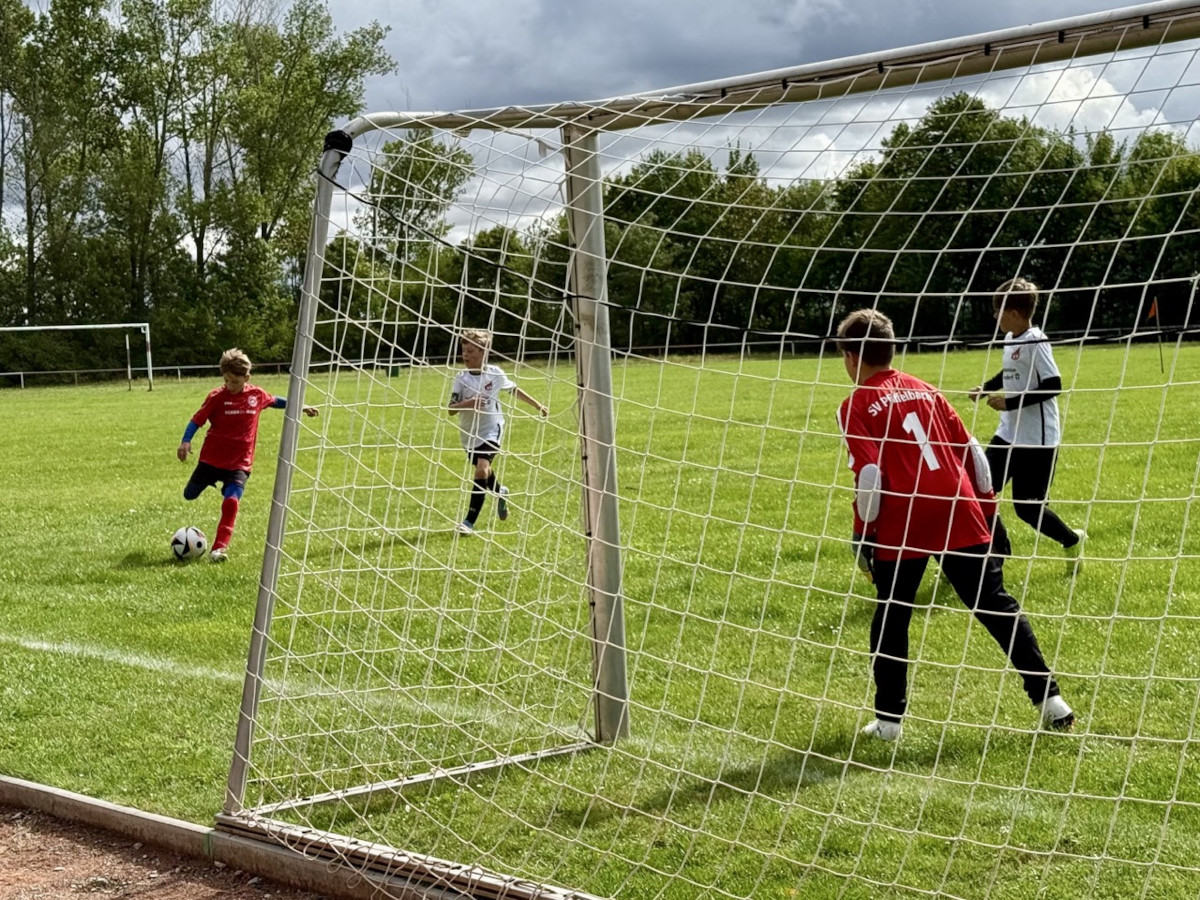 VfB Oberweimar D1 Junioren holen auswärts in Pfiffelbach nächsten Sieg - Tabellenführer VfB Oberweimar D1 Junioren holen auswärts in Pfiffelbach nächsten Sieg - Tabellenführer