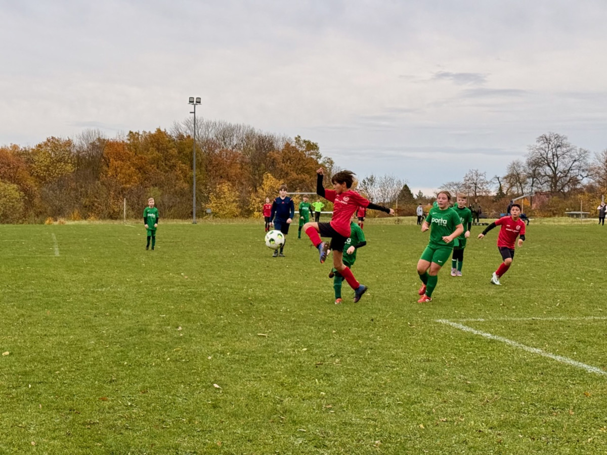 VfB Oberweimar D1-Junioren siegen souverän mit 6:0 in Ettersburg