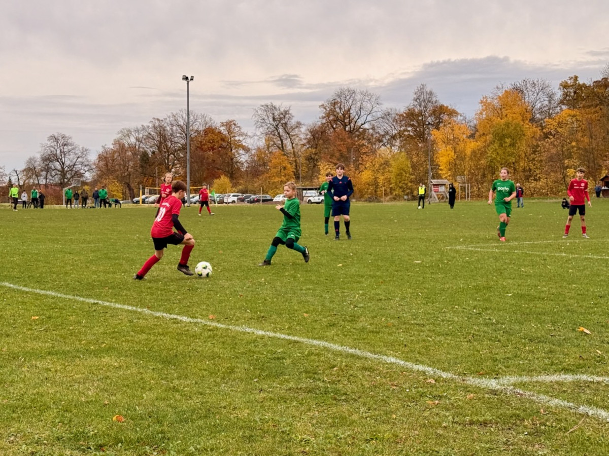 VfB Oberweimar D1-Junioren siegen souverän mit 6:0 in Ettersburg