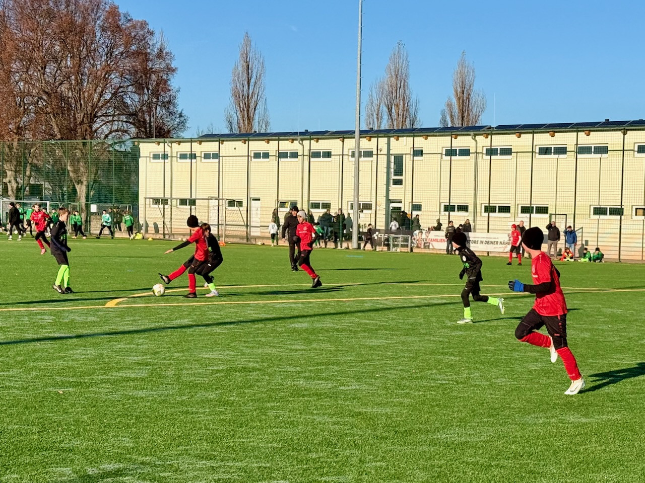 3:1 Derbysieg für die D1 Junioren des VfB Oberweimar gegen den SC 03 Weimar 3:1 Derbysieg für die D1 Junioren des VfB Oberweimar gegen den SC 03 Weimar