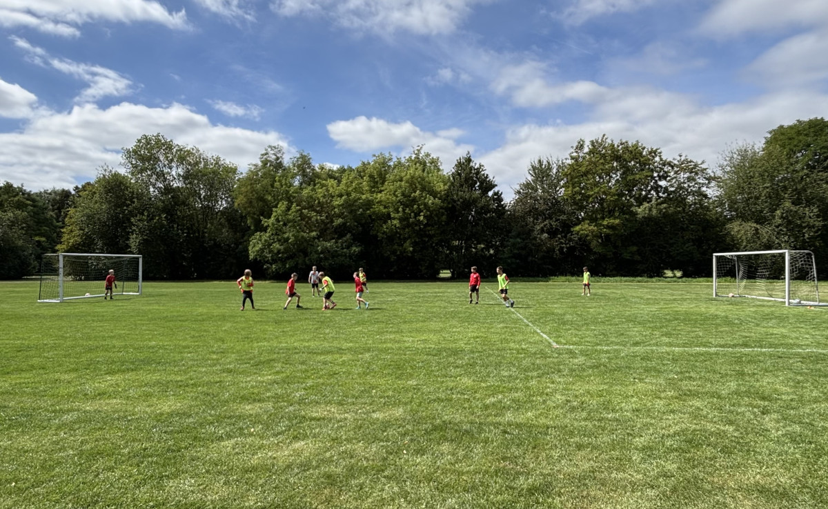 Trainingslager der D2 Junioren im Waldhof Finsterbergen Trainingslager der D2 Junioren im Waldhof Finsterbergen