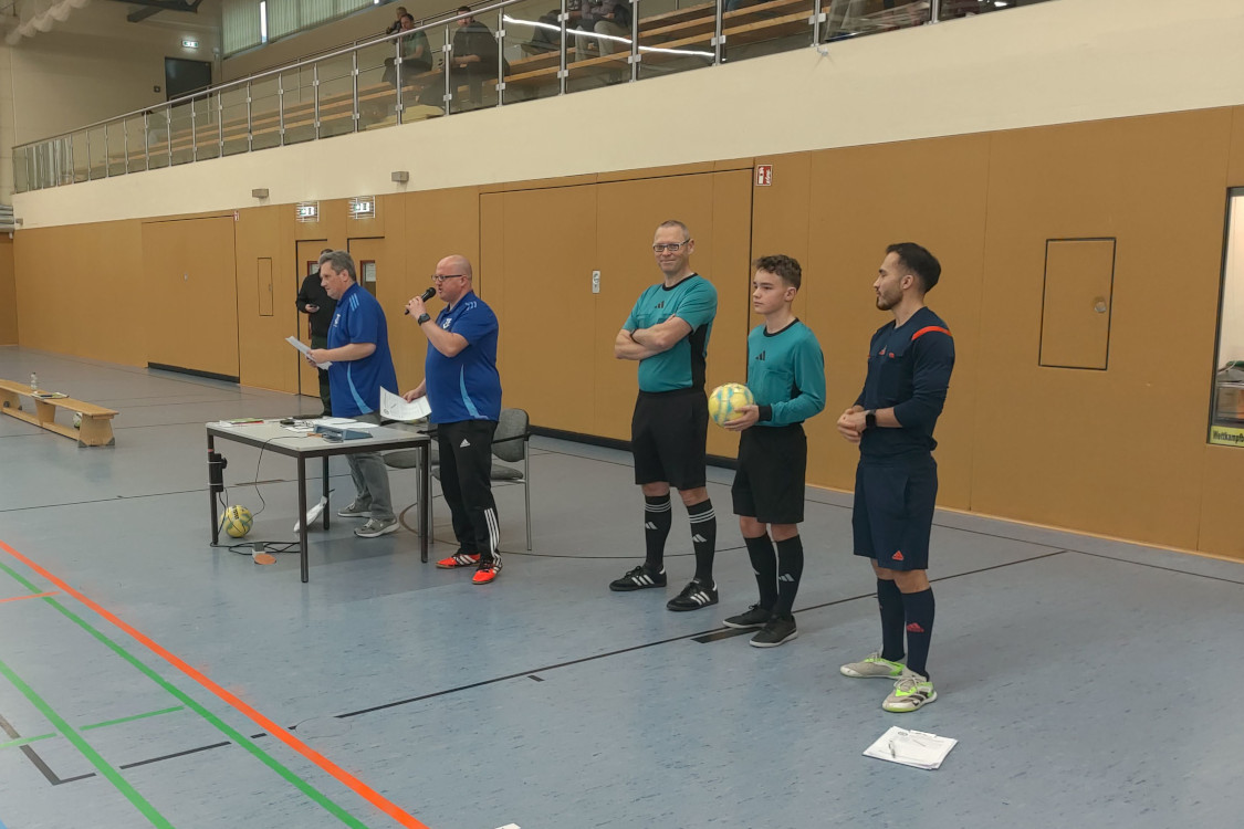 E1 mit Gruppensieg in der Vorrunde