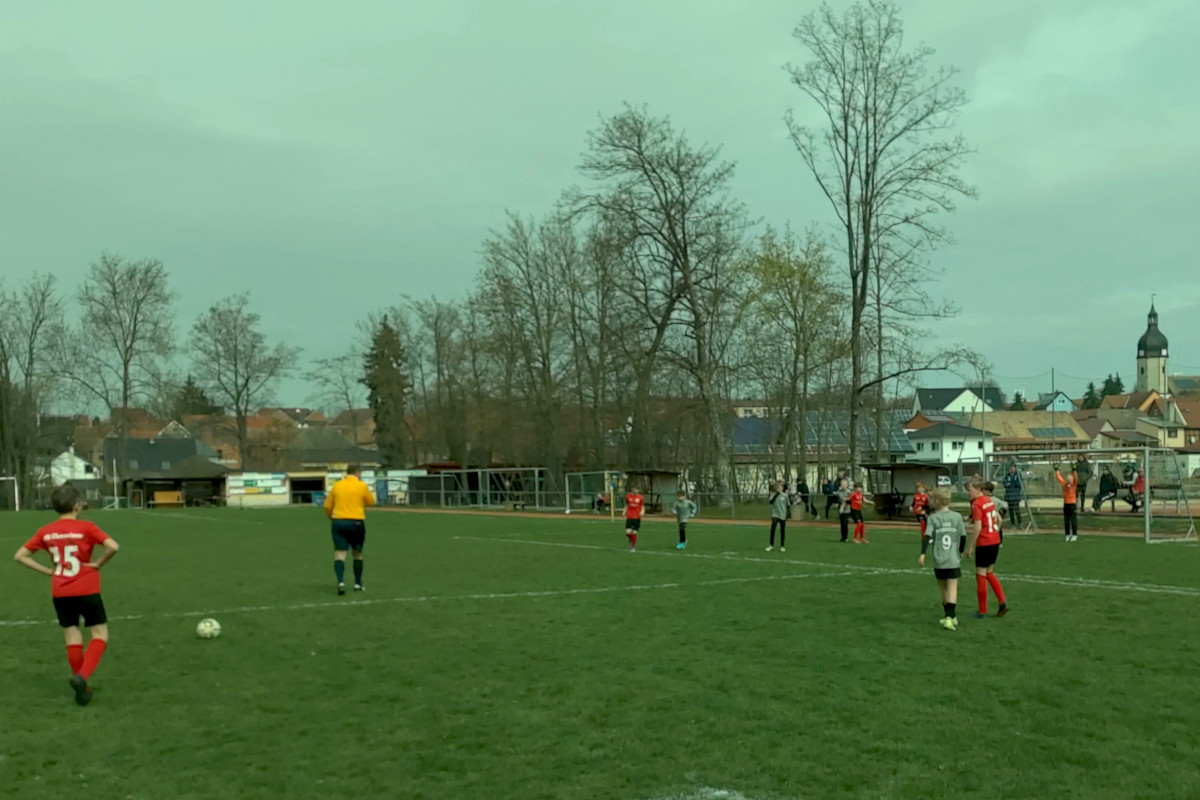 E1 unterliegt unglücklich