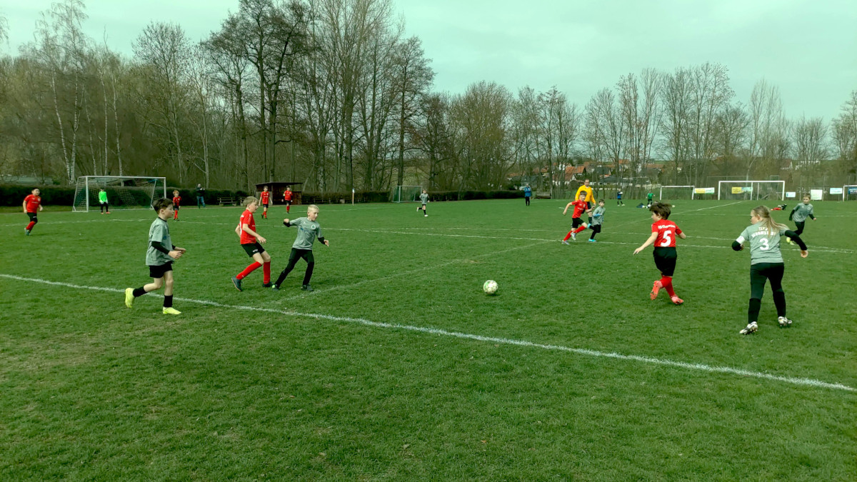 E1 unterliegt unglücklich