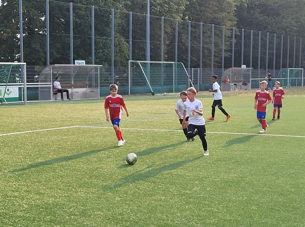 Souveräner Vorrundensieg für die E2 Junioren im Kreispokal Souveräner Vorrundensieg für die E2 Junioren im Kreispokal