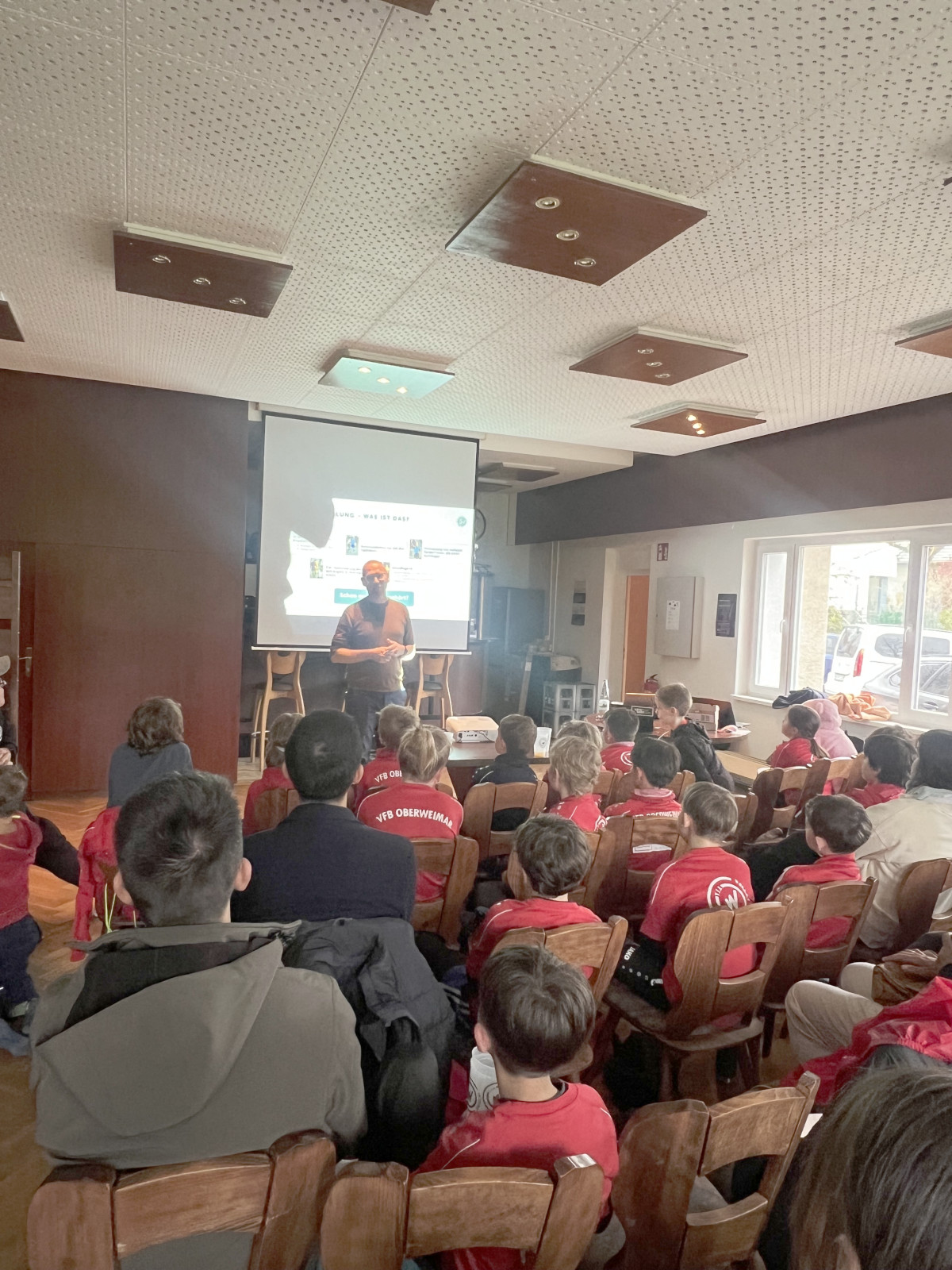 Interne Schiedsrichter Regelschulung für die E3 & E4 beim VfB Oberweimar