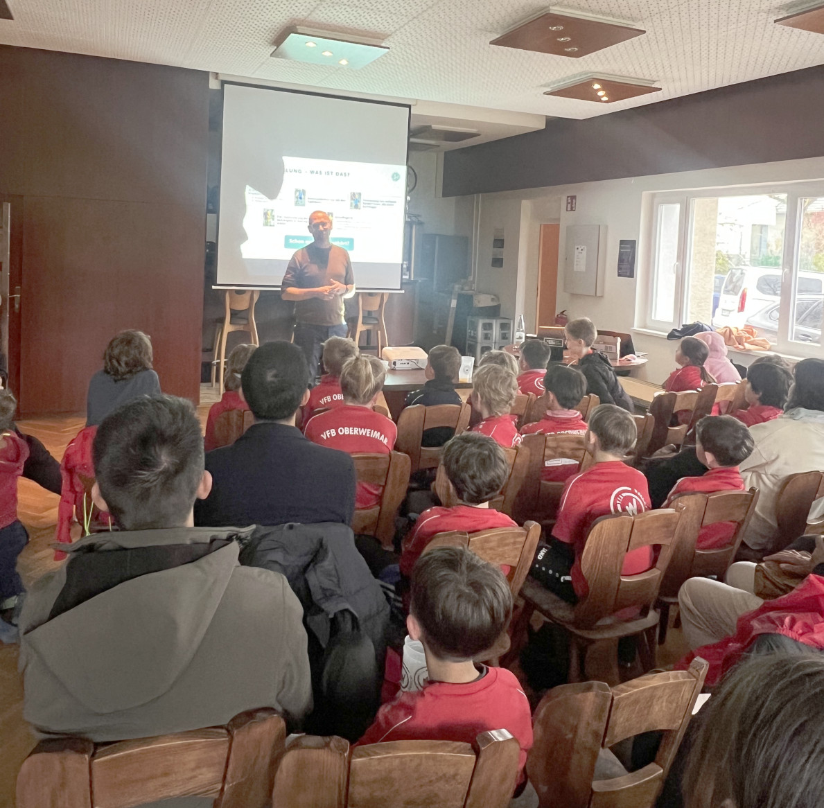 Interne Schiedsrichter Regelschulung für die E3 & E4 beim VfB Oberweimar