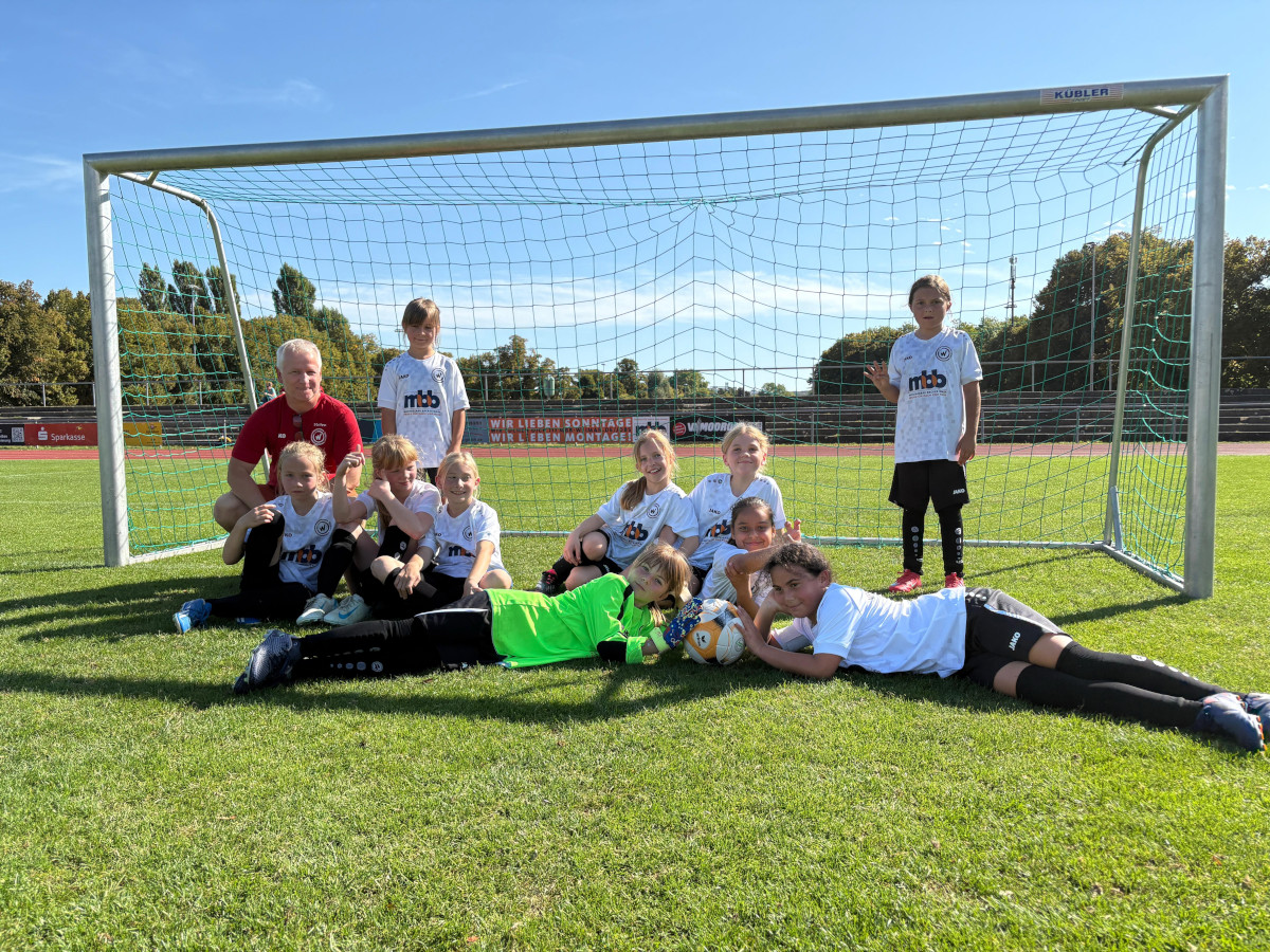 Unsere E-Juniorinnen in der Saison 2025/2026 Unsere E-Juniorinnen in der Saison 2025/2026