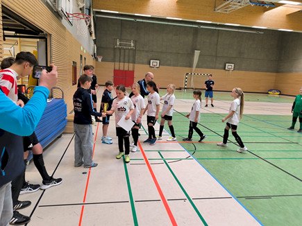 Bronzeglanz beim „Goldenen Traktor“: E-Mädels des VfB Oberweimar erspielten sich Platz 3