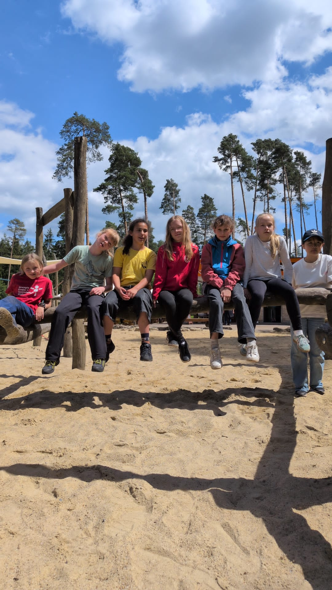 Saisonabschluss unserer E-Mädchen im Kletterpark Hohenfelden Saisonabschluss unserer E-Mädchen im Kletterpark Hohenfelden