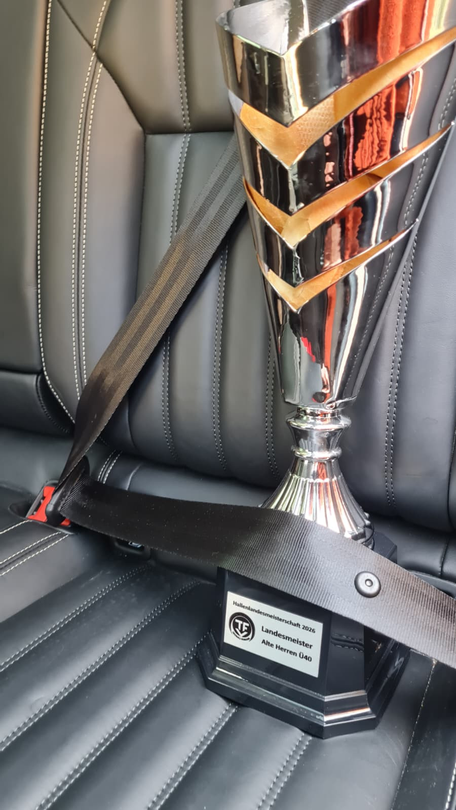 Edle Herren sind Ü40-Hallenlandesmeister!! Edle Herren sind Ü40-Hallenlandesmeister!!