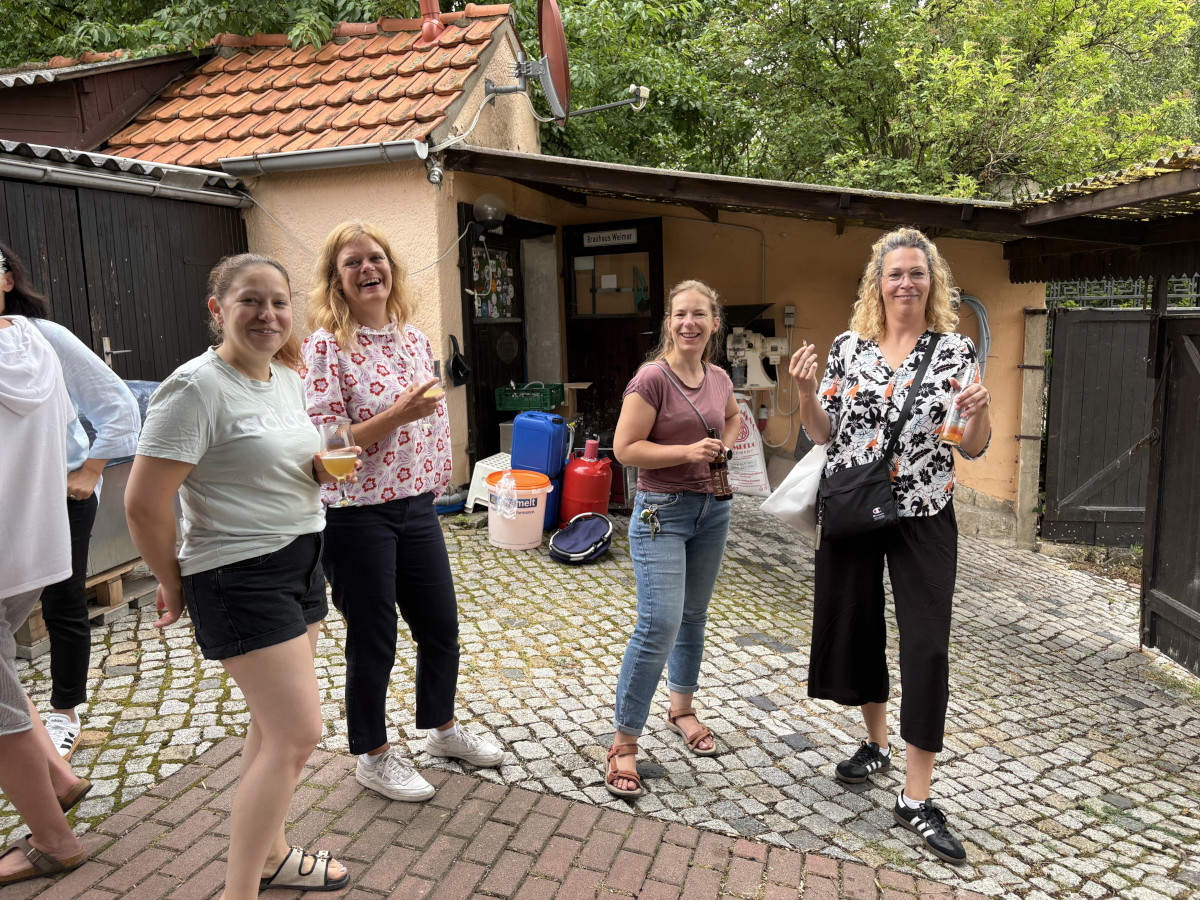 Mit guter Laune oben, unten, vorn und hinten … in den Saisonabschluss Mit guter Laune oben, unten, vorn und hinten … in den Saisonabschluss
