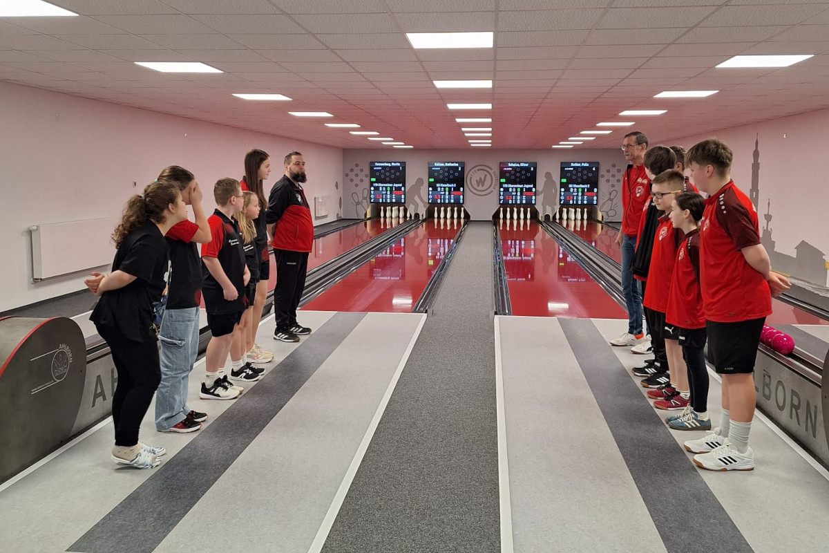 Jugendmannschaft gewonnen und Staffelsieger Jugendmannschaft gewonnen und Staffelsieger