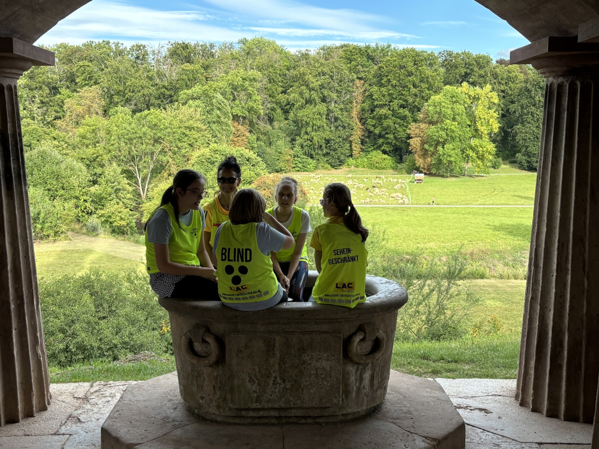 Belebter Parksportplatz Belebter Parksportplatz