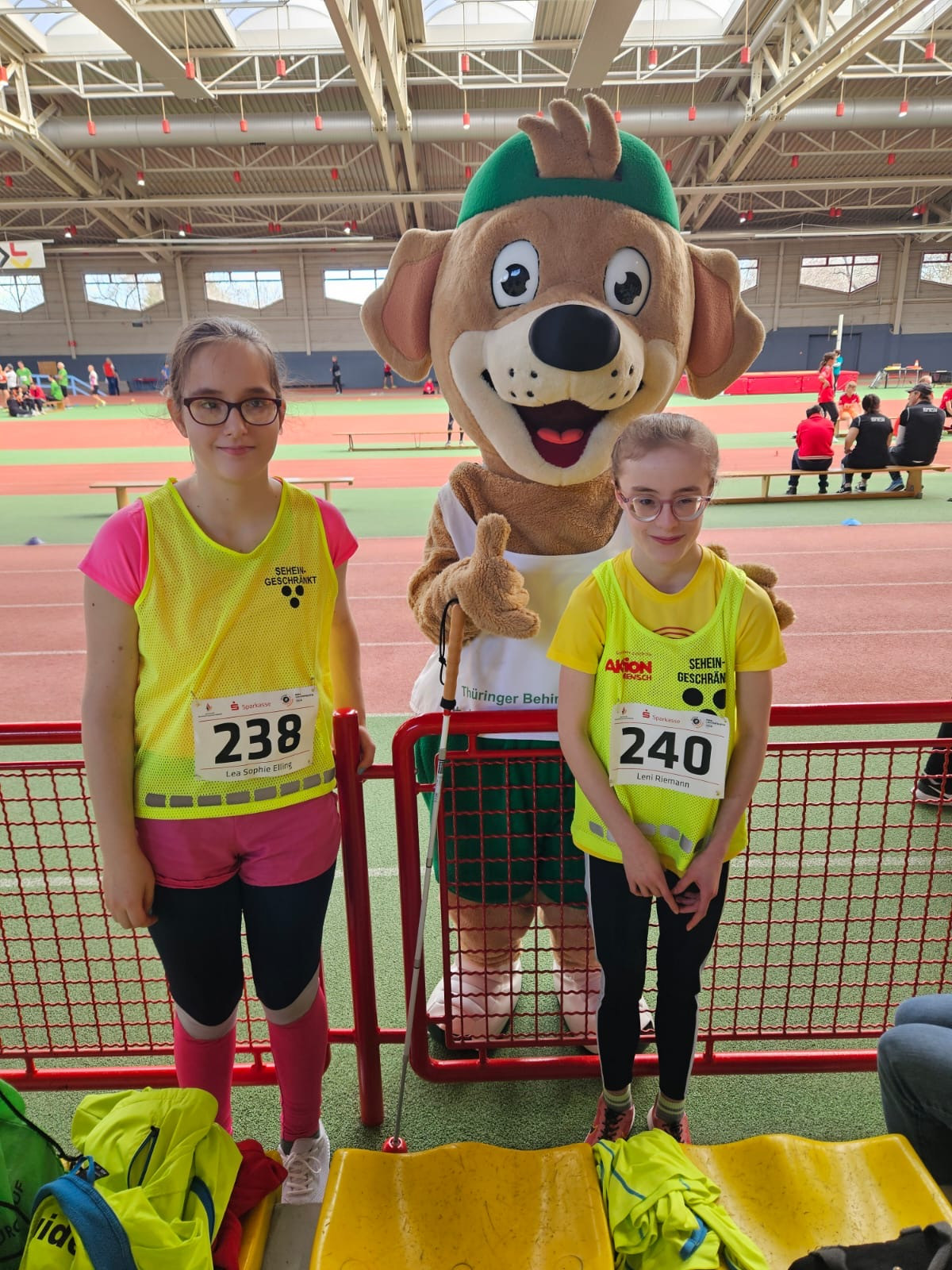 Langer Wettkampftag für den VfB Oberweimar bei der Deutschen Hallenmeisterschaft in Erfurt Langer Wettkampftag für den VfB Oberweimar bei der Deutschen Hallenmeisterschaft in Erfurt