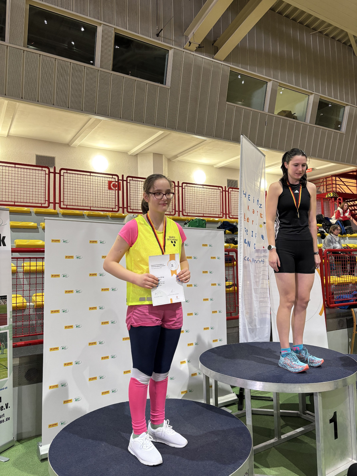 Langer Wettkampftag für den VfB Oberweimar bei der Deutschen Hallenmeisterschaft in Erfurt Langer Wettkampftag für den VfB Oberweimar bei der Deutschen Hallenmeisterschaft in Erfurt