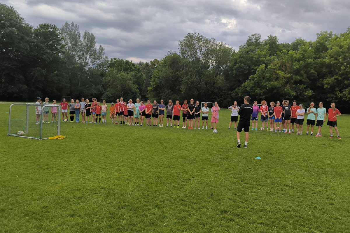 Saisonabschluss auf dem Parksportplatz Saisonabschluss auf dem Parksportplatz