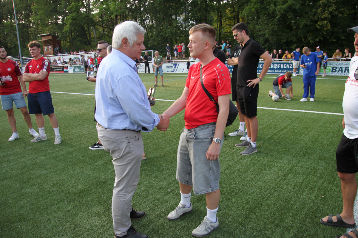 Saisoneröffnung mit Auszeichnungen Saisoneröffnung mit Auszeichnungen