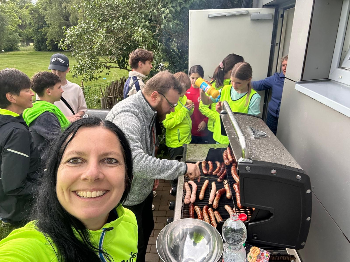 Sport, Spaß und internationale Begegnungen auf dem Parksportplatz Sport, Spaß und internationale Begegnungen auf dem Parksportplatz