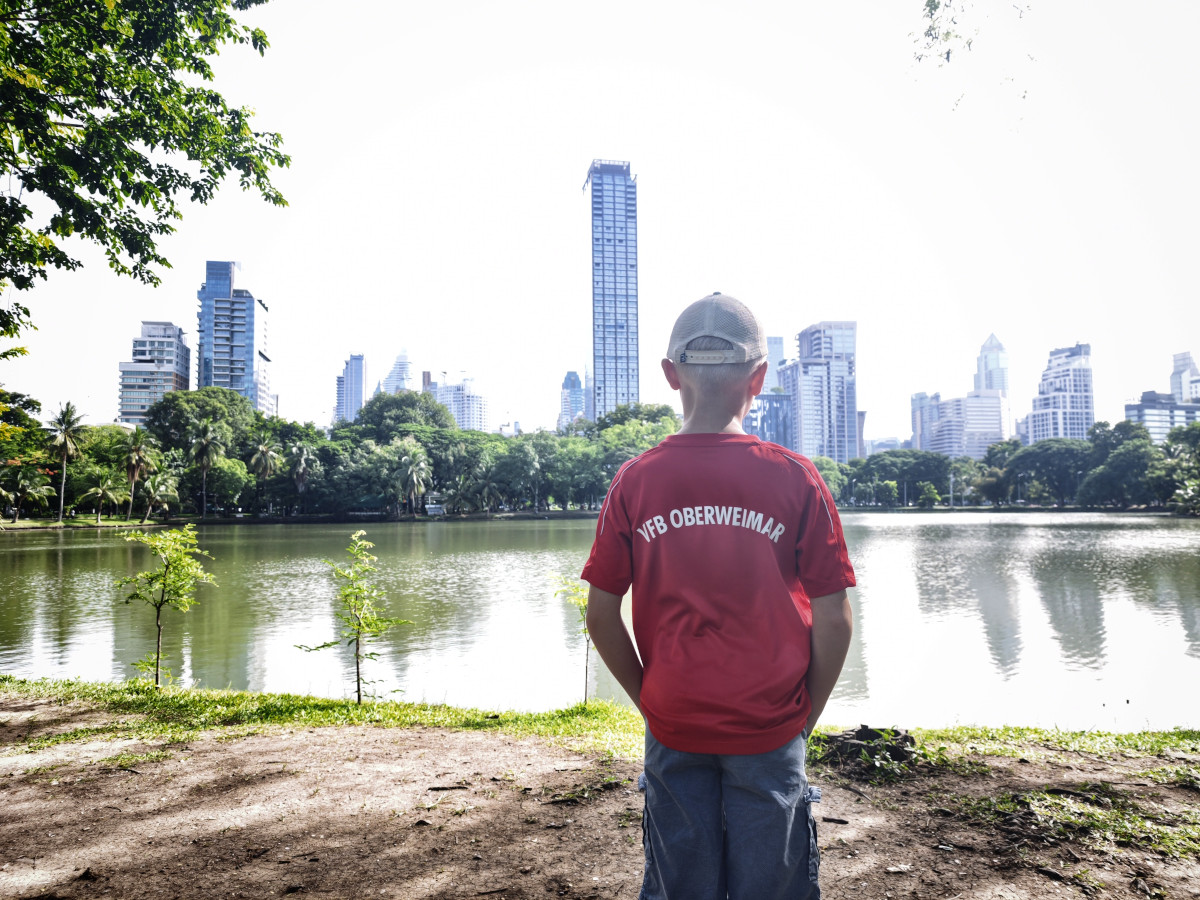 Liebe Grüße von Lenny aus dem Lumphini Park in Bangkok, Thailand