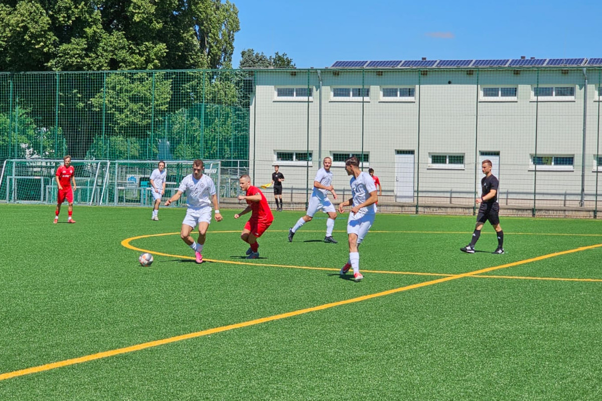 Erstes Testspiel gegen Schott Jena Erstes Testspiel gegen Schott Jena