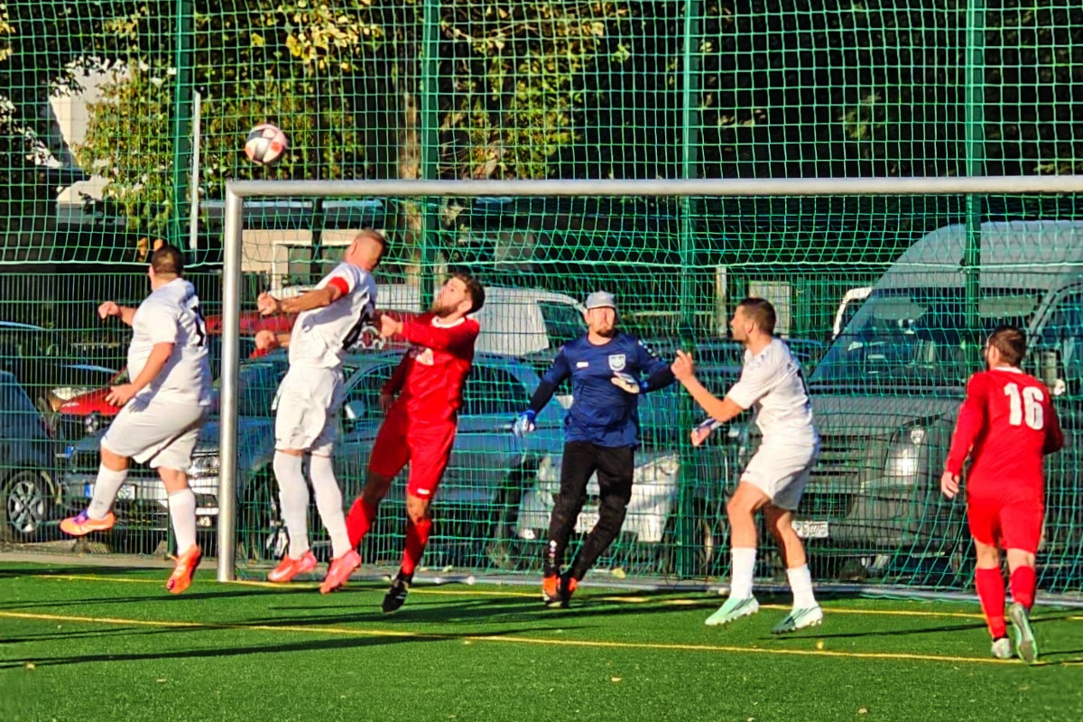 Kantersieg gegen Unterwellenborn - Erste gewinnt 6:1! Kantersieg gegen Unterwellenborn - Erste gewinnt 6:1!