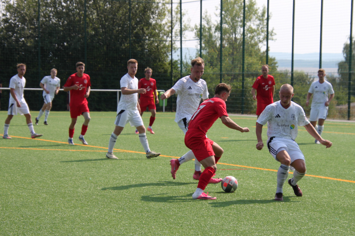 VfB Oberweimar gegen SG VfB Apolda 2:0 VfB Oberweimar gegen SG VfB Apolda 2:0